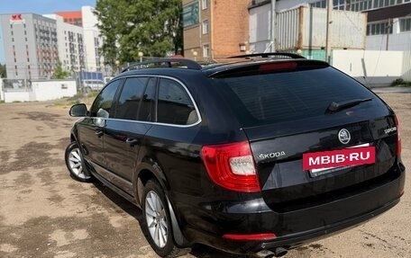Skoda Superb III рестайлинг, 2013 год, 999 000 рублей, 4 фотография