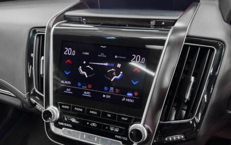 Toyota Crown, 2019 год, 3 399 900 рублей, 13 фотография