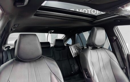 Toyota Crown, 2019 год, 3 399 900 рублей, 19 фотография