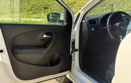 Volkswagen Polo VI (EU Market), 2012 год, 720 000 рублей, 14 фотография
