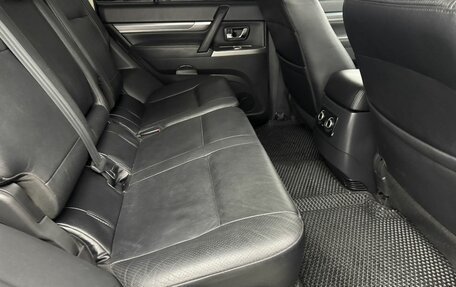 Mitsubishi Pajero IV, 2013 год, 1 999 000 рублей, 13 фотография