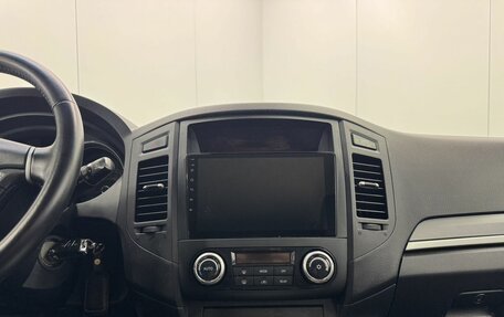 Mitsubishi Pajero IV, 2013 год, 1 999 000 рублей, 15 фотография