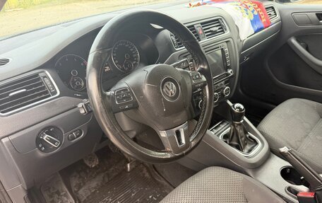 Volkswagen Jetta VI, 2014 год, 560 000 рублей, 2 фотография
