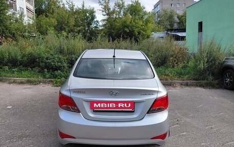 Hyundai Solaris II рестайлинг, 2015 год, 740 000 рублей, 2 фотография
