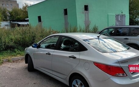Hyundai Solaris II рестайлинг, 2015 год, 740 000 рублей, 3 фотография