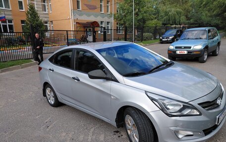 Hyundai Solaris II рестайлинг, 2015 год, 740 000 рублей, 8 фотография