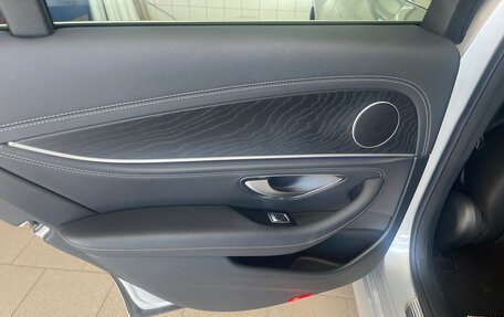 Mercedes-Benz E-Класс, 2019 год, 3 450 000 рублей, 7 фотография