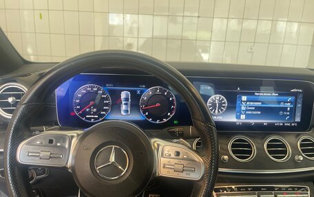 Mercedes-Benz E-Класс, 2019 год, 3 450 000 рублей, 3 фотография