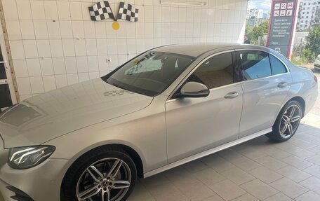 Mercedes-Benz E-Класс, 2019 год, 3 450 000 рублей, 15 фотография