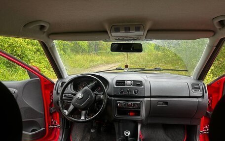 Skoda Fabia II, 2010 год, 410 000 рублей, 6 фотография