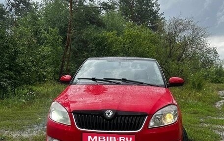 Skoda Fabia II, 2010 год, 410 000 рублей, 2 фотография