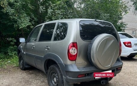 Chevrolet Niva I рестайлинг, 2012 год, 360 000 рублей, 3 фотография