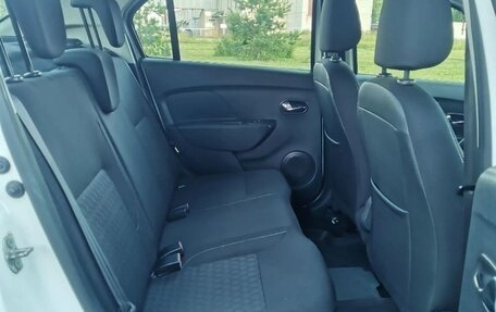 Renault Logan II, 2016 год, 570 000 рублей, 17 фотография