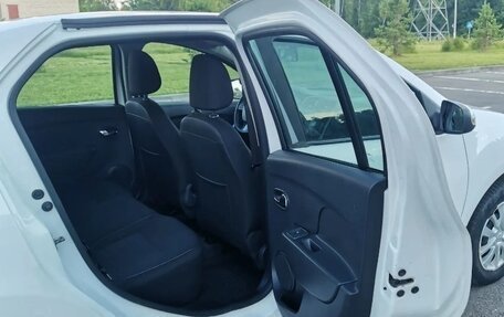 Renault Logan II, 2016 год, 570 000 рублей, 21 фотография