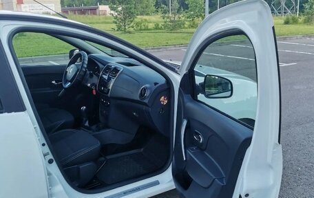 Renault Logan II, 2016 год, 570 000 рублей, 28 фотография