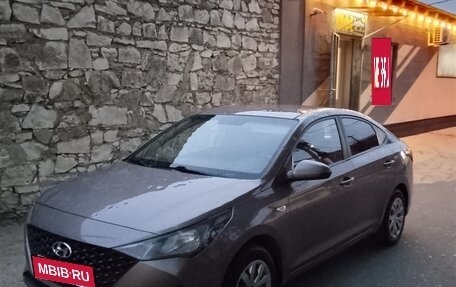 Hyundai Solaris II рестайлинг, 2022 год, 1 150 000 рублей, 2 фотография