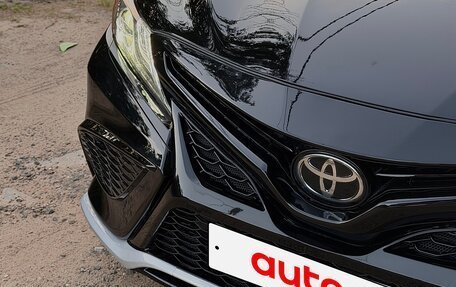 Toyota Camry, 2021 год, 3 300 000 рублей, 7 фотография