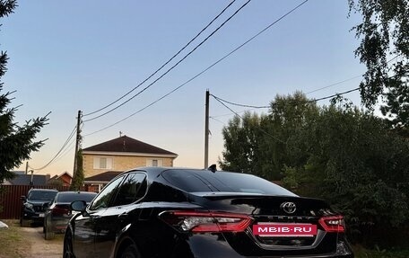 Toyota Camry, 2021 год, 3 300 000 рублей, 5 фотография