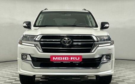Toyota Land Cruiser 200, 2019 год, 6 199 000 рублей, 2 фотография