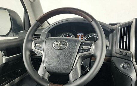Toyota Land Cruiser 200, 2019 год, 6 199 000 рублей, 16 фотография