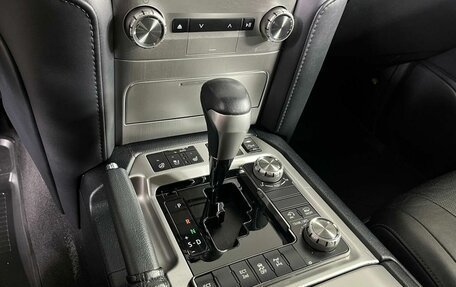 Toyota Land Cruiser 200, 2019 год, 6 199 000 рублей, 27 фотография