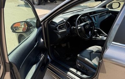 Toyota Camry, 2020 год, 2 100 000 рублей, 1 фотография
