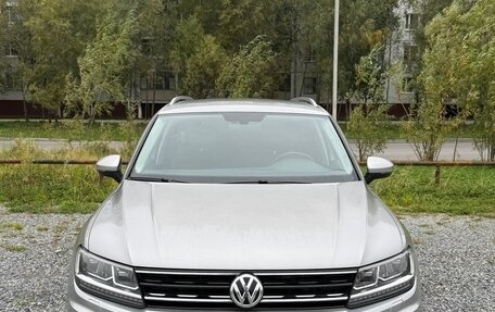 Volkswagen Tiguan II, 2017 год, 2 180 000 рублей, 1 фотография