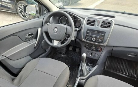 Renault Logan II, 2018 год, 748 000 рублей, 7 фотография