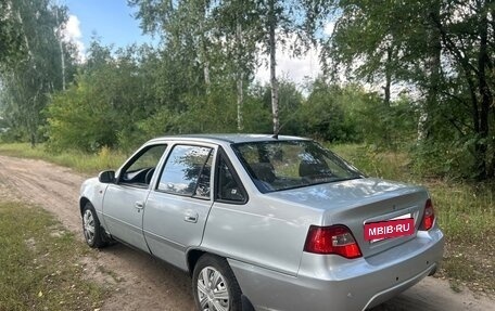 Daewoo Nexia I рестайлинг, 2010 год, 73 000 рублей, 2 фотография