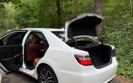 Toyota Camry, 2018 год, 2 800 000 рублей, 10 фотография
