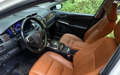 Toyota Camry, 2018 год, 2 800 000 рублей, 3 фотография