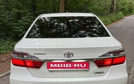 Toyota Camry, 2018 год, 2 800 000 рублей, 2 фотография