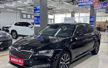 Skoda Superb III рестайлинг, 2024 год, 2 610 000 рублей, 3 фотография