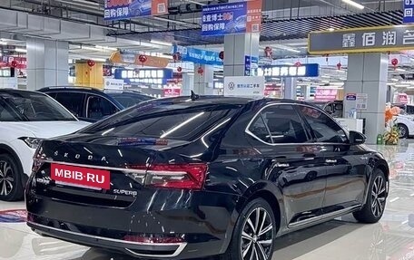 Skoda Superb III рестайлинг, 2024 год, 2 610 000 рублей, 2 фотография