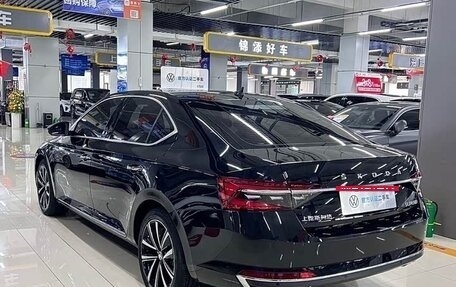 Skoda Superb III рестайлинг, 2024 год, 2 610 000 рублей, 6 фотография