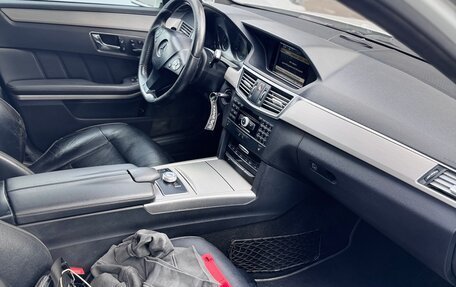 Mercedes-Benz E-Класс, 2011 год, 1 400 000 рублей, 10 фотография