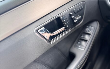Mercedes-Benz E-Класс, 2011 год, 1 400 000 рублей, 13 фотография