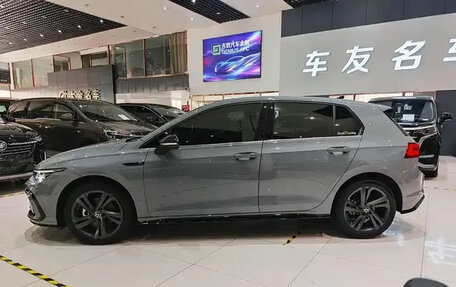 Volkswagen Golf VIII, 2023 год, 1 920 000 рублей, 3 фотография