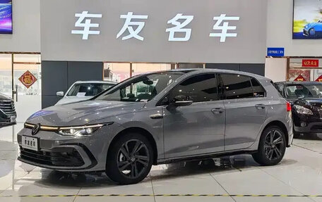 Volkswagen Golf VIII, 2023 год, 1 920 000 рублей, 2 фотография