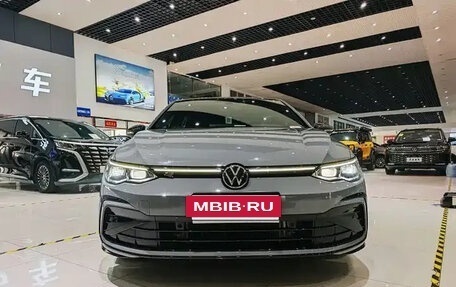 Volkswagen Golf VIII, 2023 год, 1 920 000 рублей, 6 фотография