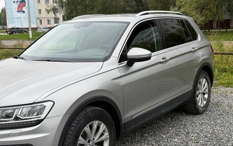 Volkswagen Tiguan II, 2017 год, 2 180 000 рублей, 3 фотография