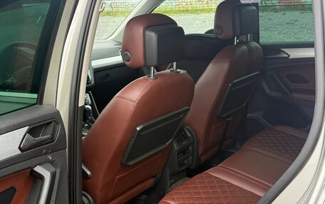 Volkswagen Tiguan II, 2017 год, 2 180 000 рублей, 6 фотография