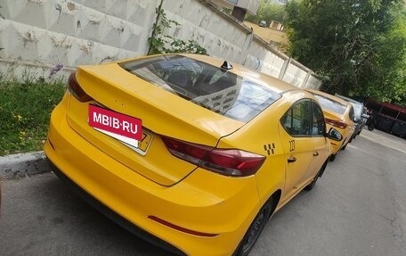 Hyundai Elantra VI рестайлинг, 2018 год, 625 000 рублей, 3 фотография