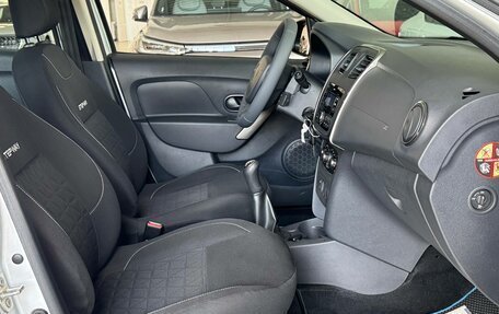 Renault Sandero II рестайлинг, 2017 год, 1 045 000 рублей, 21 фотография
