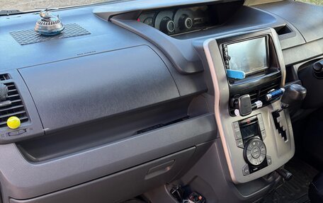 Toyota Voxy II, 2008 год, 1 100 000 рублей, 3 фотография