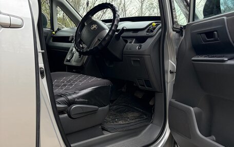 Toyota Voxy II, 2008 год, 1 100 000 рублей, 5 фотография