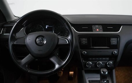 Skoda Octavia, 2015 год, 989 000 рублей, 10 фотография