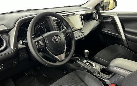 Toyota RAV4, 2015 год, 2 650 000 рублей, 9 фотография