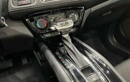 Honda Vezel, 2022 год, 1 164 000 рублей, 8 фотография