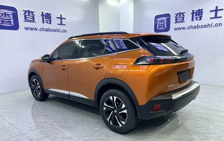 Peugeot 2008 II, 2022 год, 1 150 000 рублей, 5 фотография